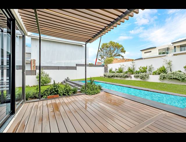 4 BEDROOM HOUSE FOR SALE IN HELDERFONTEIN ESTATE